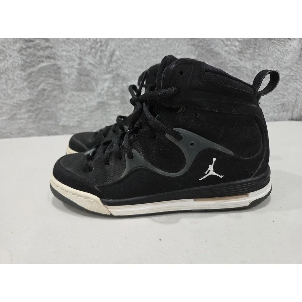 Jordan Flight TR '97 428827-005 Black-White Sz 6Y